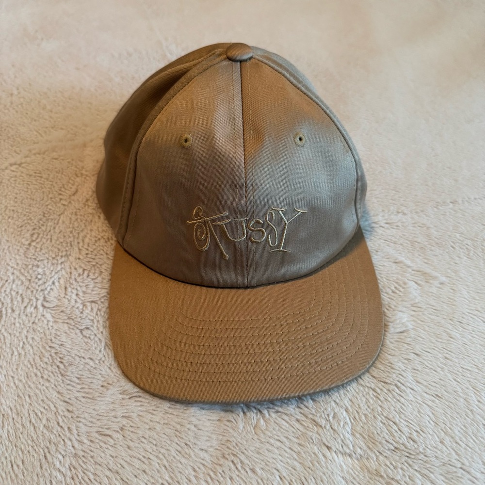 STUSSY TAN CAP